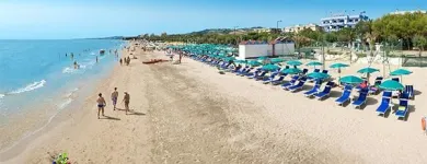 Immagine 3 azienda HOTEL GALF Viaggi e turismo in Martinsicuro