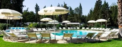 Immagine 4 azienda PISCINE SPA Shopping e acquisti in Quartu Sant'elena CA